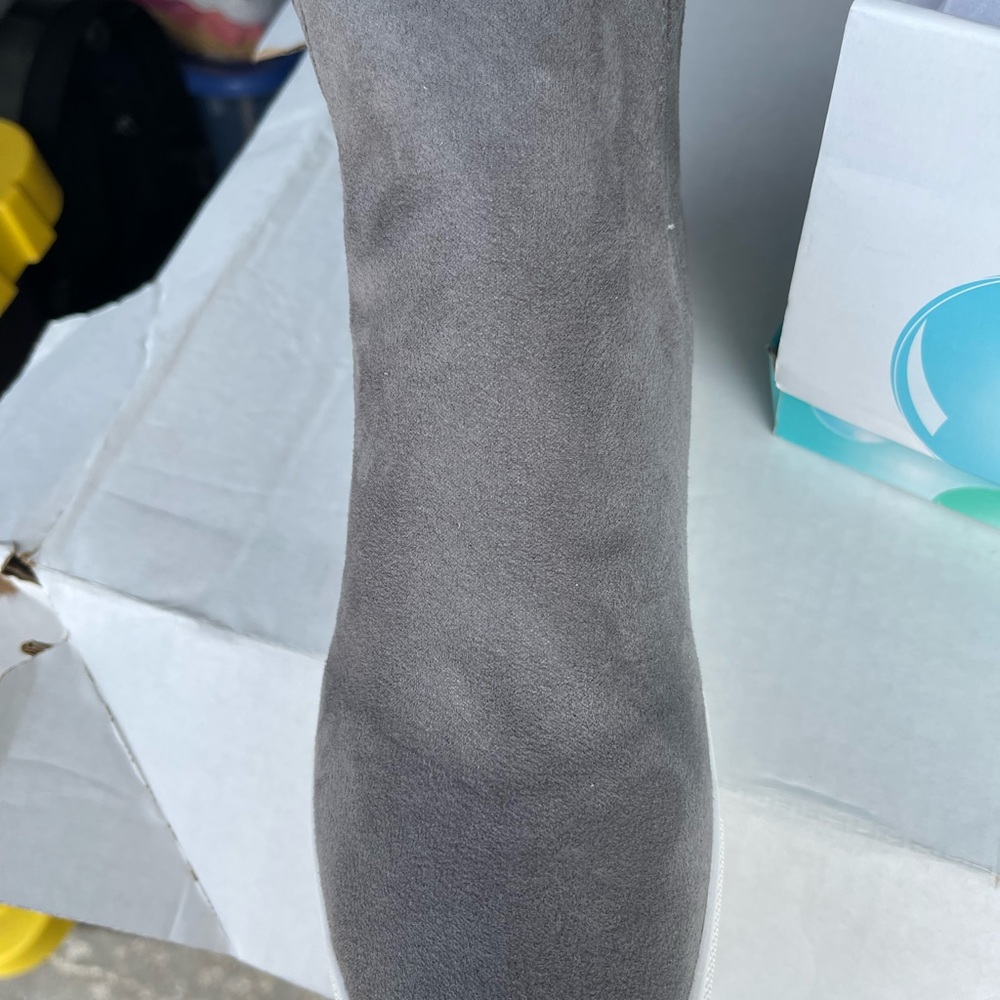 Boots - Picture 2 of 3